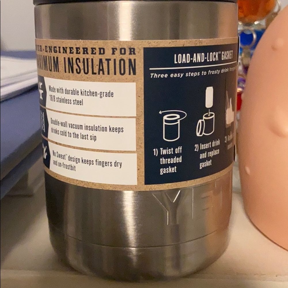 Yeti Rambler NWT - Picture 2 of 3